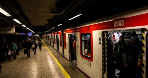 Vagones segregados en el Metro: parte la polémica