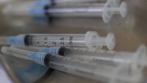 La resistencia a la vacuna de AstraZeneca del gobierno español