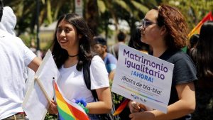 Qué dice el proyecto de matrimonio igualitario que respalda Piñera