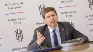 Hacienda: si Chile crece más de 8% en 2021 implica un avance 