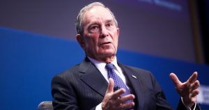 Michael Bloomberg vuelve al Partido Demócrata y mira a la Casa Blanca