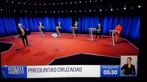 Los candidatos presidenciales concentran sus ataques sobre Kast, Sichel y Boric en el debate