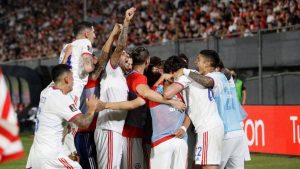 Chile gana en Paraguay y sigue en carrera hacia el Mundial de Catar 2022