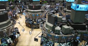 Mayor gestora de fondos de bonos apuesta a una recuperación de los mercados