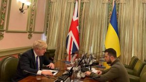 Boris Johnson sorprende con viaje a Kiev y se reúne con Volodímir Zelenski