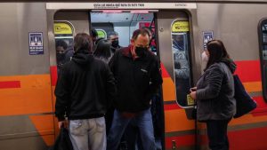 Fase medio impacto: ¿Debo usar mascarilla en el metro?