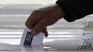 Según encuesta MORI: un 42% rechazaría y un 38% aprobaría en el Plebiscito de Salida