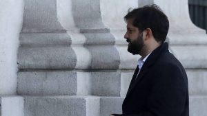 Cristián Warnken a Gabriel Boric: 