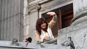Argentina: Cristina Fernández acusa que es víctima de 