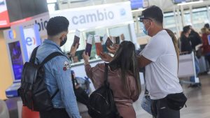 Gobierno proyecta que llegarán 700 mil turistas con la eliminación de la homologación de vacunas