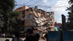 Terremoto de 7,4 grados en México deja dos muertos y daña viviendas y carreteras