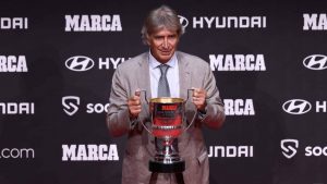 Manuel Pellegrini es elegido como el mejor entrenador de La Liga en los premios Marca