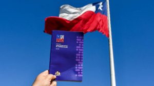 Cadem: 68% de los encuestados cree que Chile necesita una nueva Constitución