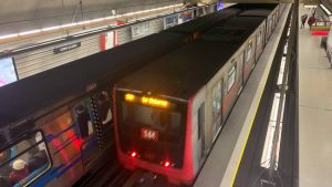 ¿Cómo funcionará el Metro de Santiago este 18 de octubre?