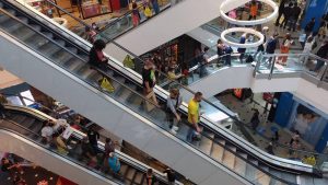 ¿Funcionarán de manera normal los malls este 18 de octubre?