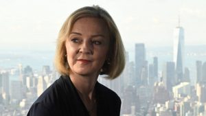 Liz Truss renuncia como primera ministra de Reino Unido