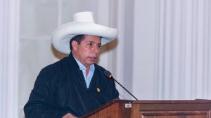 Crisis política en Perú: Cancillería chilena llama a respetar 