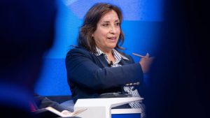 Dina Boluarte asume como presidenta de Perú tras caída de Pedro Castillo