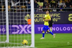 Tomás Alarcón cambia de club: Real Zaragoza lo confirmó como nuevo jugador