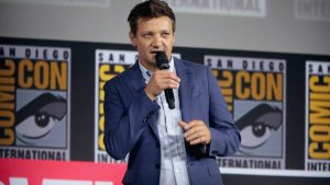 Jeremy Renner en estado crítico tras accidente con quitanieves