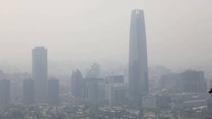 Revisa la calidad del aire en Santiago y el resto de Chile producto de los incendios forestales