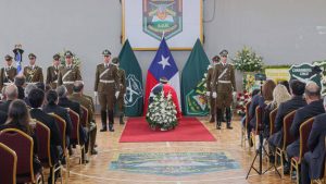 General Yáñez en funeral de carabinero atropellado: 