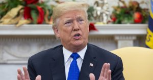 Trump dice que Ejército construirá muro si Congreso niega fondos