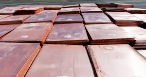 Cobre exhibe peor nivel en 19 meses ante datos negativos de EE.UU.