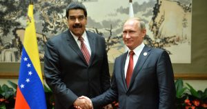 Rusia promete apoyo total a Maduro ante sanciones de EE.UU.