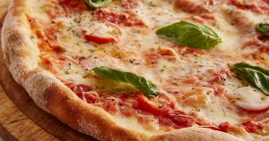 Guía para comer pizzas en Santiago sin arrepentirse