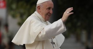 Papa Francisco convoca en Roma a sacerdotes denunciantes de Karadima