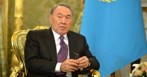 Lo que hay detrás de la dimisión del presidente de Kazajistán