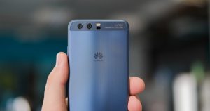 Huawei desafía a críticos con alza de 25% de ganancias en 2018