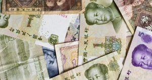 China tiene problemas con el dinero falso: parece demasiado real