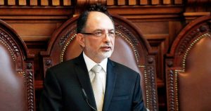 Supremo Sergio Muñoz pide a abogados y ciudadanos denunciar conductas impropias de jueces