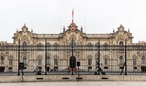 Los cinco expresidentes peruanos acusados