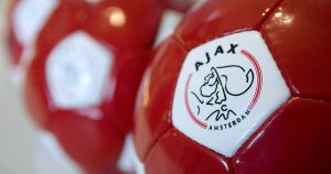 Ajax sigue tumbando a ricos del fútbol: acciones alcanzan récord
