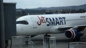 Con una alianza inédita, Jetsmart y American Airlines comienzan sus vuelos en conjunto
