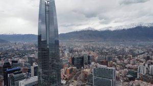 Santiago aparece en el ranking mundial de ciudades más caras para 