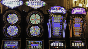 Ministerio de Hacienda presenta indicaciones al proyecto de ley que regula los casinos online