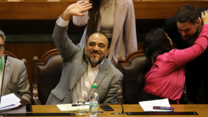 Cámara rechaza acusación constitucional contra el ministro Ávila: 