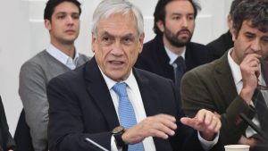 Expresidente Piñera arremete por paro del Colegio de Profesores: 