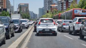 Sólo el 51% de los conductores respeta el máximo de 50 km/h en zonas urbanas: la mirada del Automóvil Club