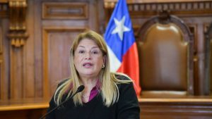 Presidente de la Corte Suprema pide la renuncia de Ángela Vivanco como vocera del máximo tribunal