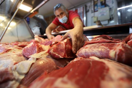 Diferencias de hasta un 100% en la carne: Sernac revela disparidad de precios en canasta dieciochera