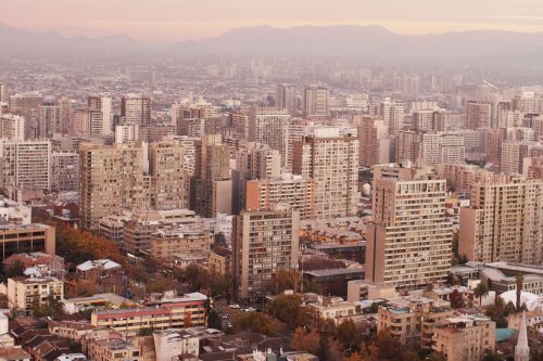 Según estudio, oferta de arriendo de departamentos se triplica en Santiago