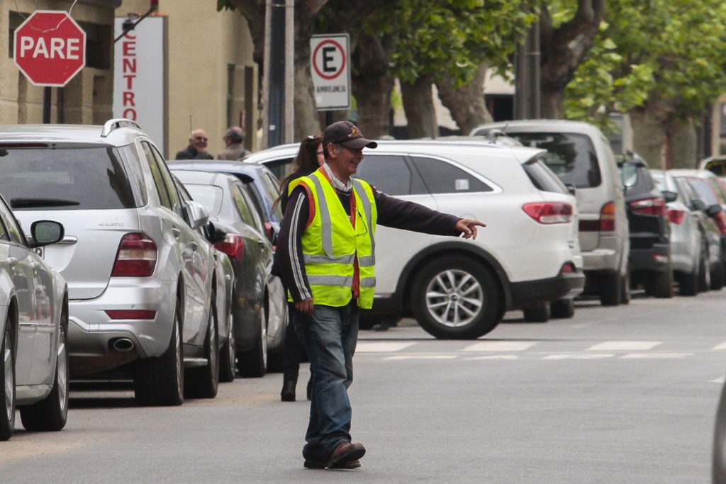 Comenzó la restricción vehicular: ¿de cuánto son las multas por no respetar la medida?