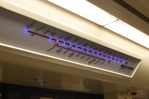 Metro de Santiago informa extensión de horario este viernes: ¿Qué estaciones cierran más tarde?