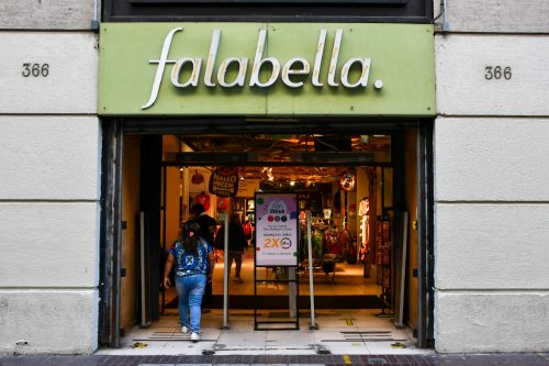 La caída de Falabella: claves para entender el difícil momento que vive la empresa
