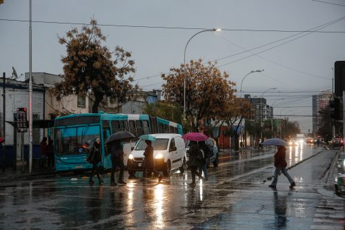 Aguas Andinas despliega plan preventivo por pronóstico de lluvias en la RM